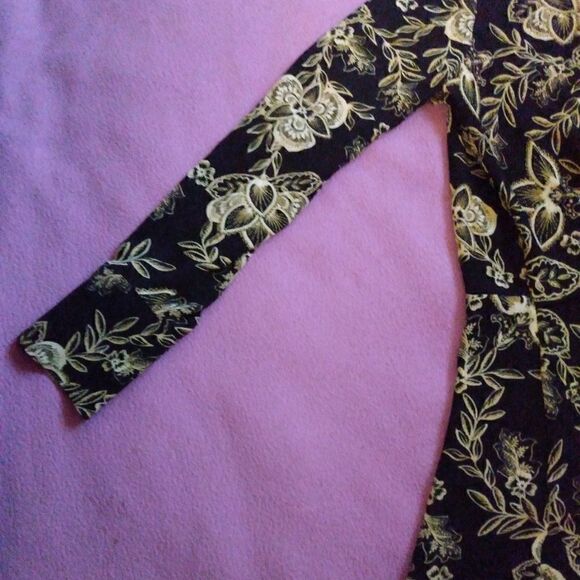 Vince camuto black blouse large (NWT) - Picture 5 of 6